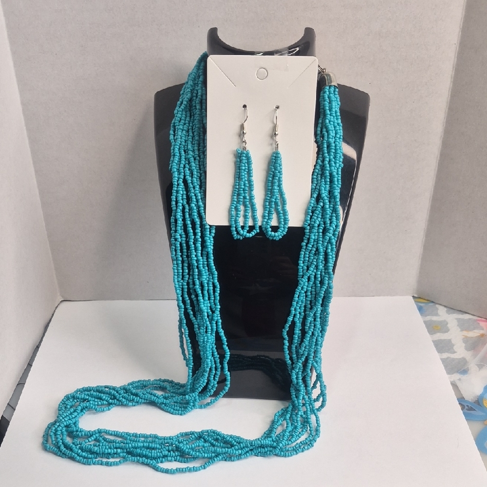 🚨Elegant Turquoise Beaded Necklace and Earring Set